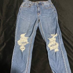 American Eagle Outfitters ripped jeans